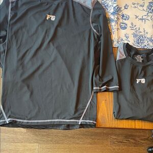 Mens Black and Gray Long Sleeve layering tee set of 2 adult small